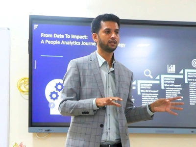 guest speaker addressing HR students