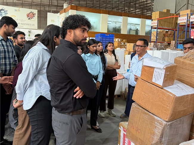 airport logistics tour